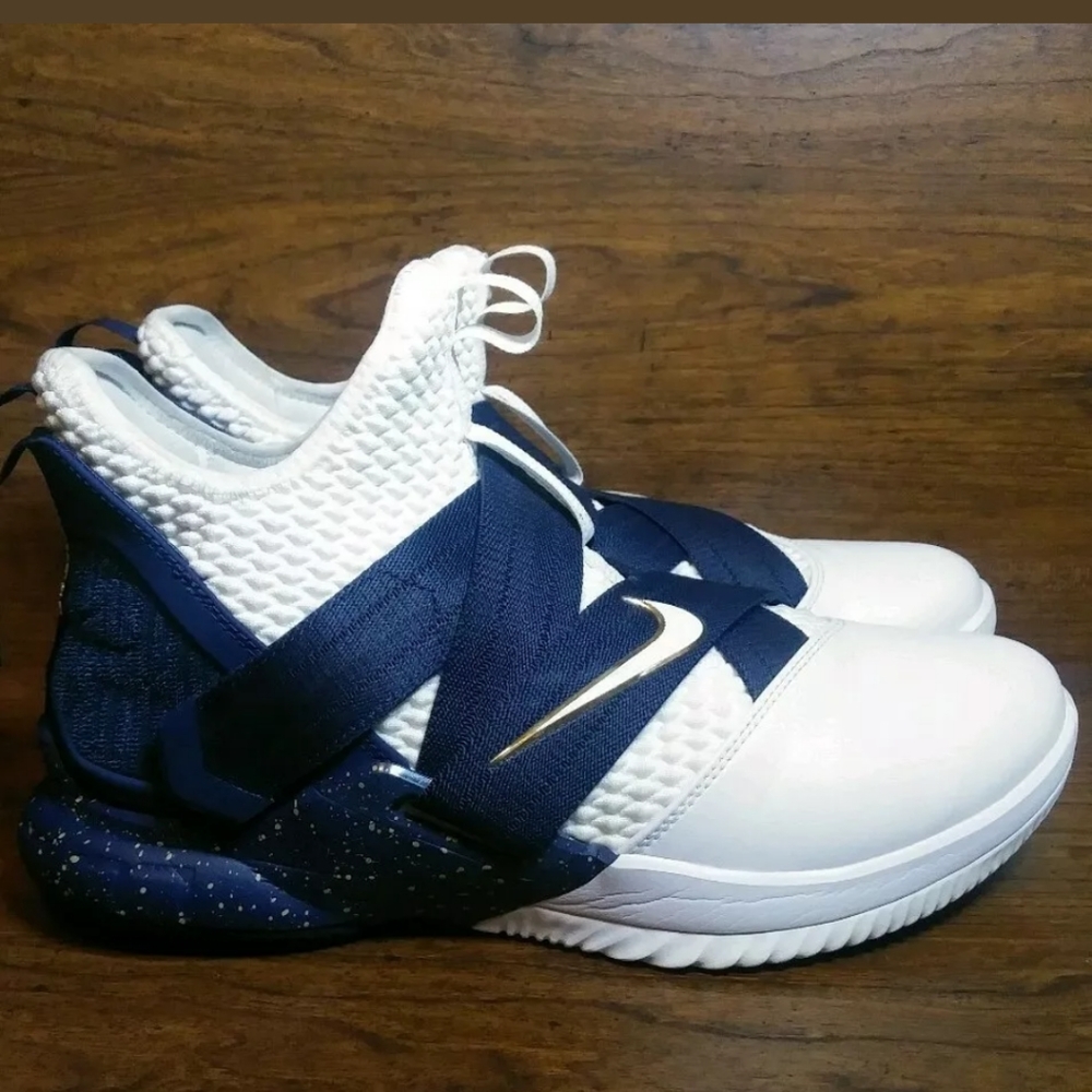Nike Lebron Soldier 12 Witness Basketball Sho